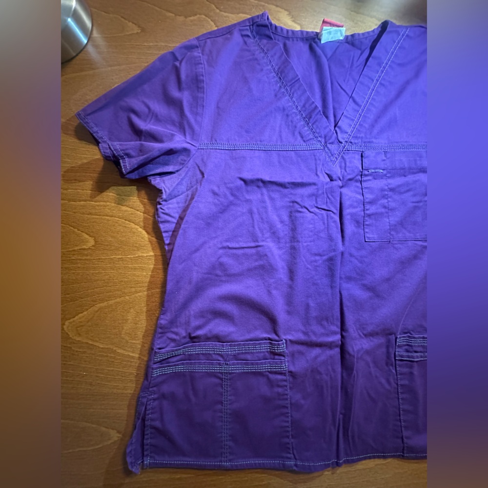 Dickies Woman’s Scrub Top - Purple Size M - Picture 6 of 6